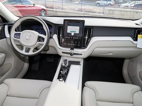 New 2026 Volvo XC60 B5 Ultra w/ Protection Package Premier image 24