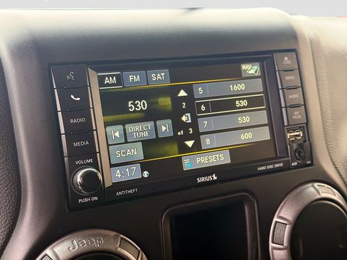 Used 2017 Jeep Wrangler Unlimited Sport w/ Connectivity Group AWD/4WD image 18