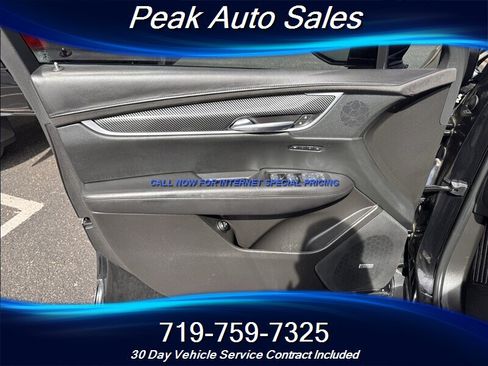 Used 2017 Cadillac XT5 Platinum w/ Driver Assist Package AWD/4WD image 11