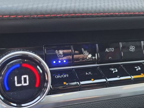 Used 2025 Chevrolet Equinox RS w/ Safety and Technology Package image 29