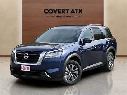 Used 2025 Nissan Pathfinder SV