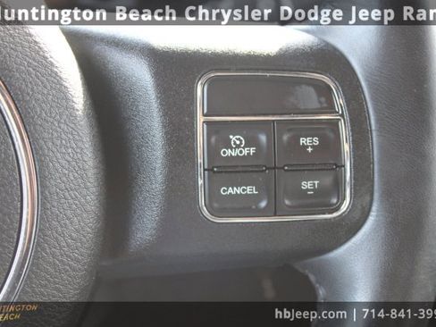 Used 2017 Jeep Wrangler Unlimited Rubicon w/ Connectivity Group image 16