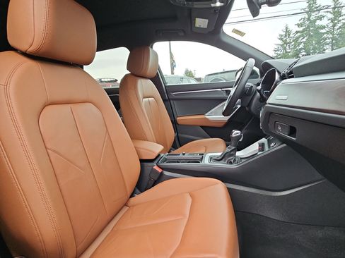 Used 2023 Audi Q3 2.0T Premium Plus w/ Premium Plus Package image 30