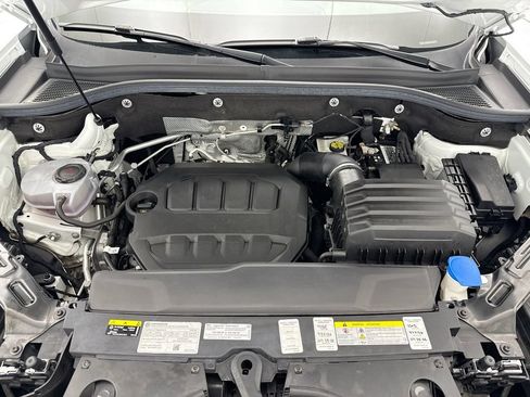 Used 2024 Volkswagen Atlas Cross Sport SE FWD image 27