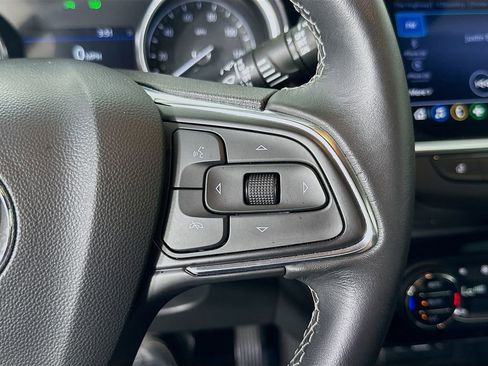Used 2023 Buick Encore GX Select image 23
