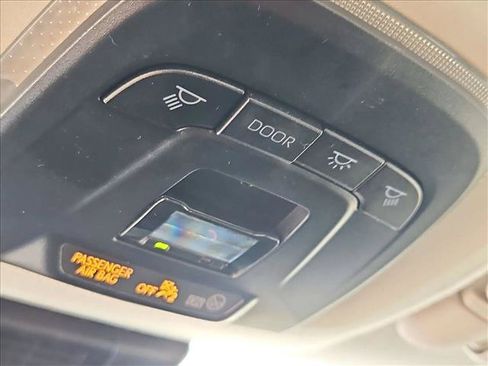 Used 2025 Toyota Corolla LE FWD image 20