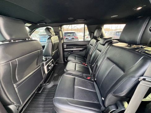 Used 2019 Ford Expedition XLT w/ Equipment Group 201A image 19