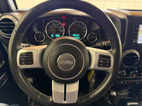 Used 2018 Jeep Wrangler Sport AWD/4WD image 15