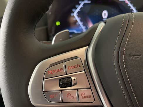 Used 2026 BMW X7 xDrive40i image 18