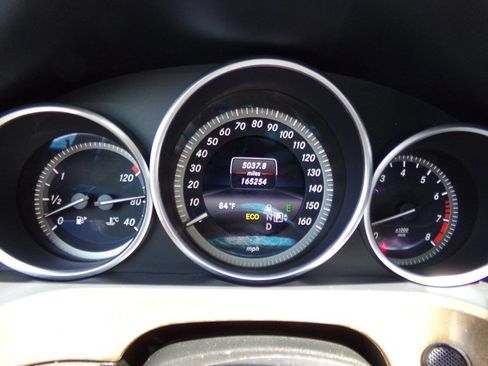 Used 2015 Mercedes-Benz E 350 4MATIC Sedan image 49