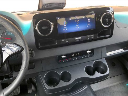New 2025 Mercedes-Benz Sprinter 2500 image 23