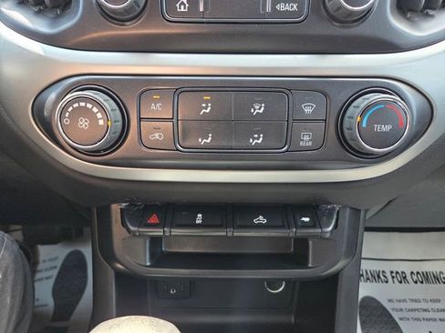 Used 2022 Chevrolet Colorado LT w/ LT Convenience Package AWD/4WD image 29