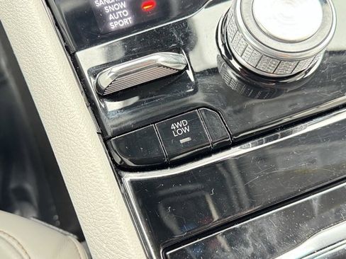 Used 2021 Jeep Grand Cherokee L Overland w/ Luxury Tech Group IV image 21