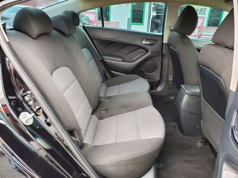Used 2018 Kia Forte S image 11