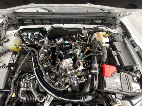 Certified 2024 Ford Bronco Wildtrak AWD/4WD image 30