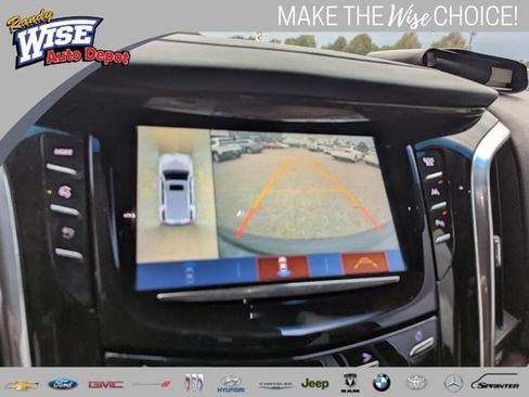 Used 2018 Cadillac Escalade Luxury AWD/4WD image 16
