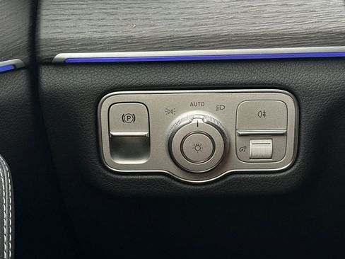 New 2026 Mercedes-Benz GLS 450 4MATIC image 28