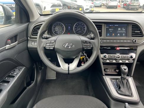 Used 2020 Hyundai Elantra SEL w/ Cargo Package (C1) FWD image 12