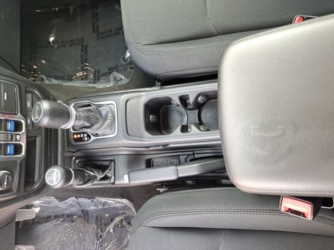 Used 2021 Jeep Wrangler Unlimited Sport AWD/4WD image 24