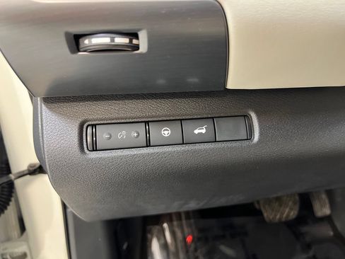 Used 2023 Nissan Pathfinder SL w/ SL Premium Package AWD/4WD image 18