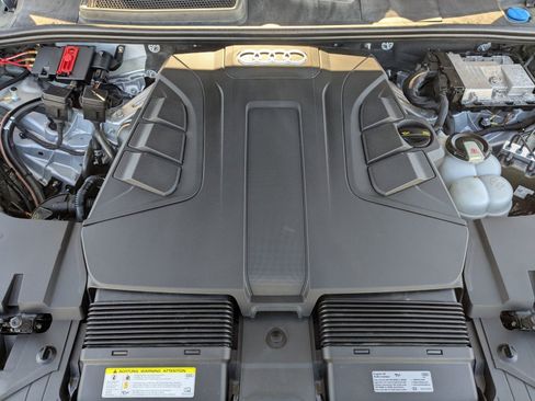 Used 2019 Audi Q7 3.0T Prestige image 25