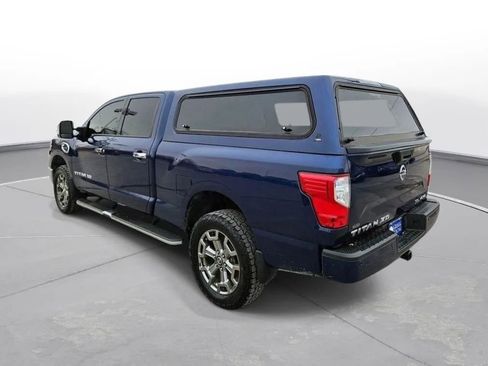 Used 2017 Nissan Titan SL w/ Chrome Package image 10