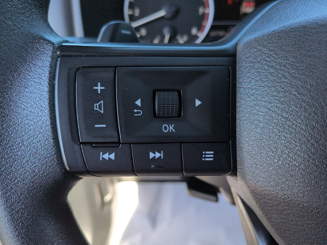 Used 2025 Nissan Rogue S FWD image 16