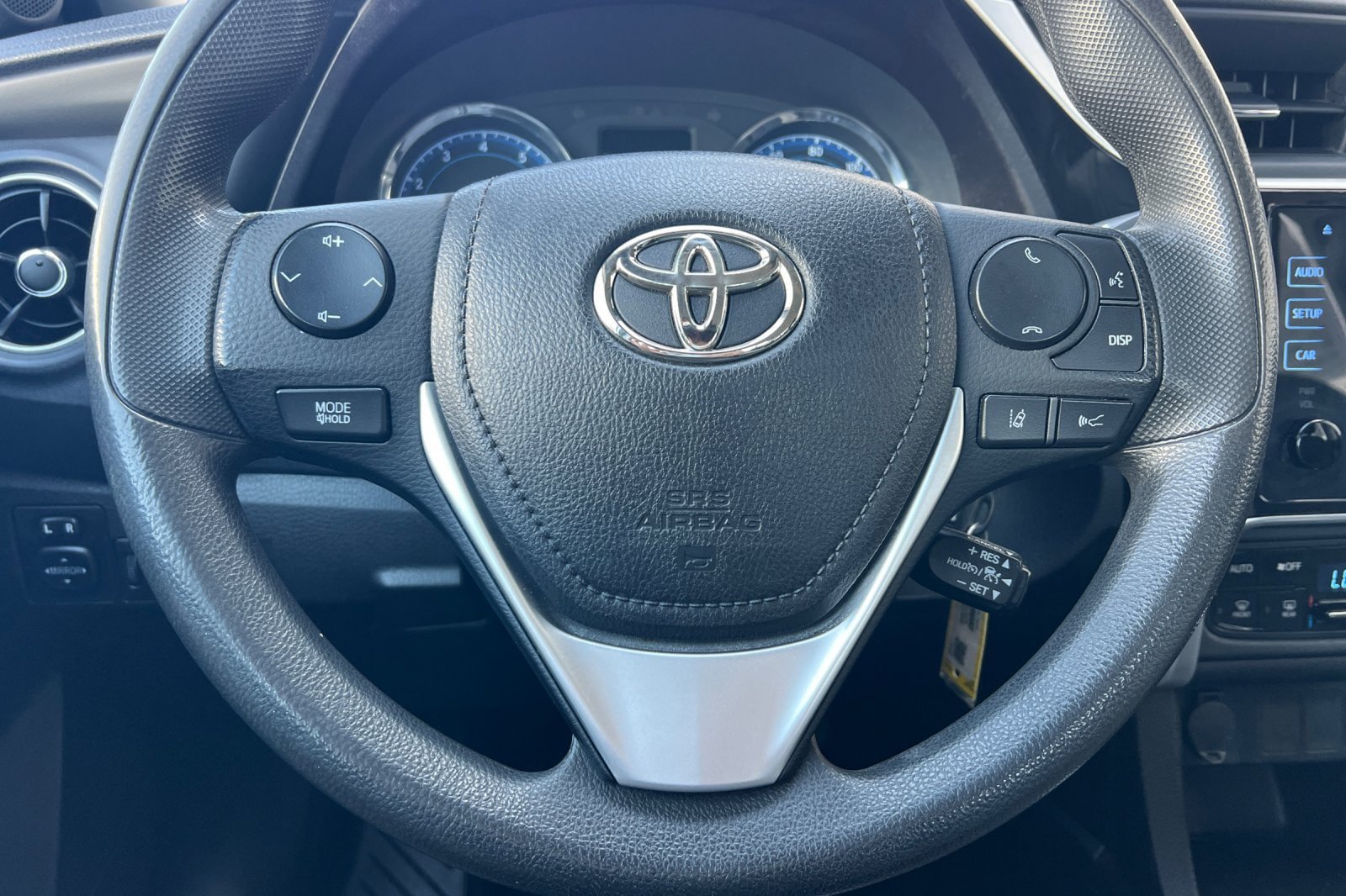 Used 2018 Toyota Corolla LE FWD image 21