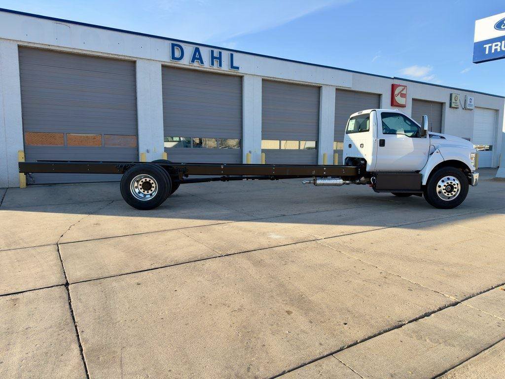 New 2026 Ford F650 2WD Regular Cab Super Duty image 9