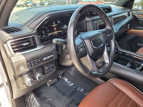 Used 2023 GMC Yukon XL Denali Ultimate image 20
