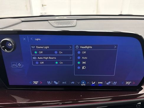 Used 2024 Chevrolet Traverse RS AWD/4WD image 48