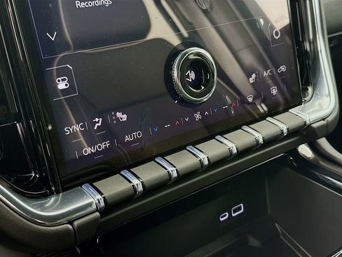 New 2026 GMC Yukon XL Elevation AWD/4WD image 18