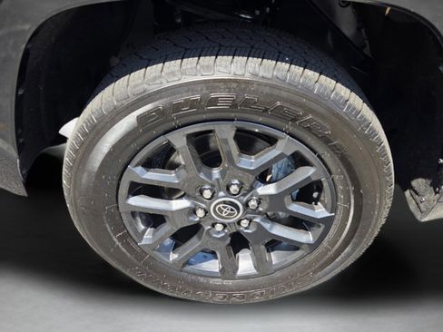 Used 2022 Toyota Tundra Platinum w/ Advanced Package RWD image 31