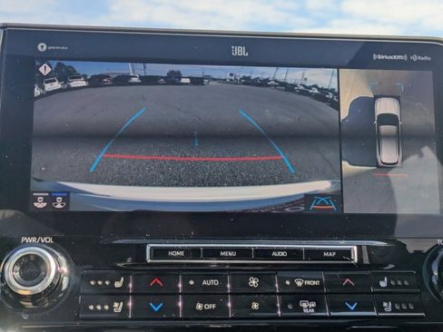 Used 2020 Toyota Highlander Limited image 23