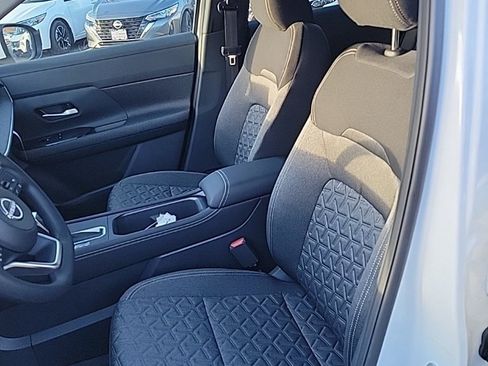 Used 2025 Nissan Kicks SV w/ Charging Package image 20