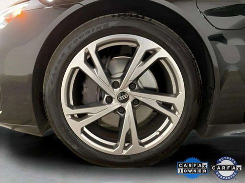 Used 2022 Audi e-tron GT Premium Plus image 95