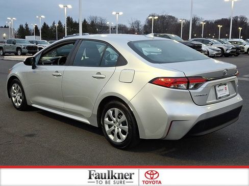 Certified 2023 Toyota Corolla LE image 4