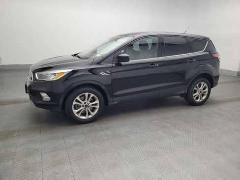 Used 2017 Ford Escape SE image 2