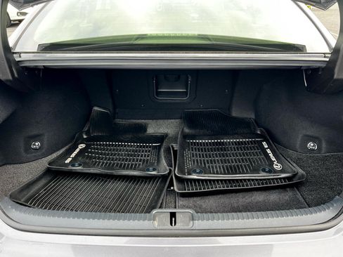 Used 2019 Lexus ES 300h w/ Luxury Package image 29