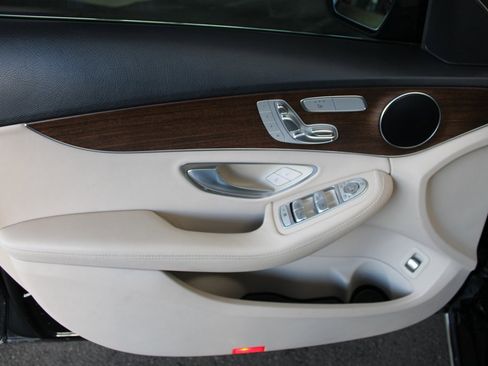 Used 2020 Mercedes-Benz C 300 C 300 image 20