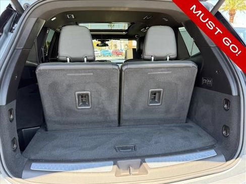 Certified 2024 Cadillac XT6 Premium Luxury w/ LPO, Floor Liner Package AWD/4WD image 14