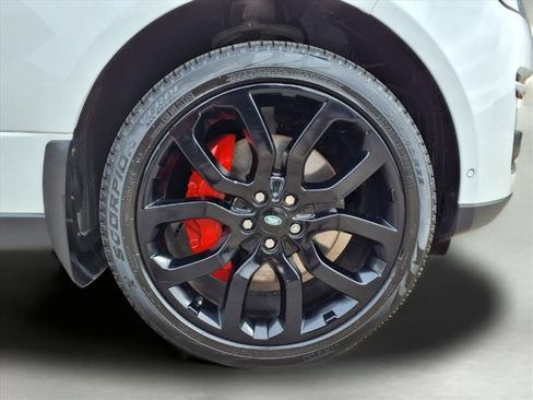 Used 2018 Land Rover Range Rover Supercharged image 9