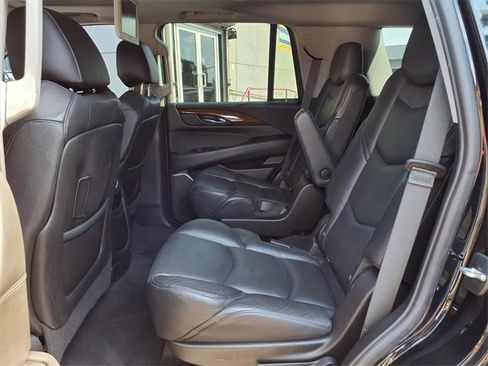 Used 2020 Cadillac Escalade Premium Luxury image 12