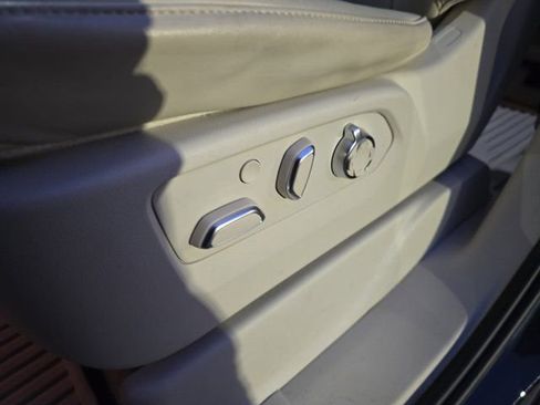 Certified 2021 Cadillac Escalade Sport Platinum image 29