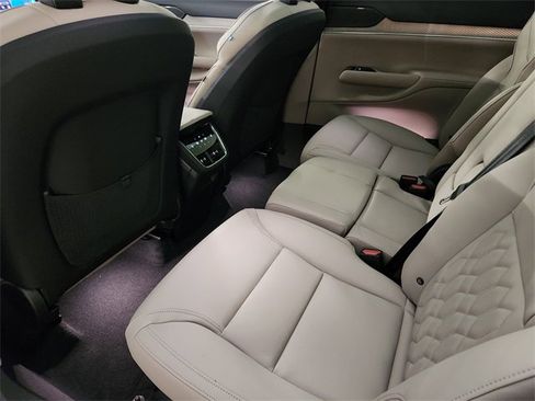 New 2025 Volvo EX90 Plus image 27