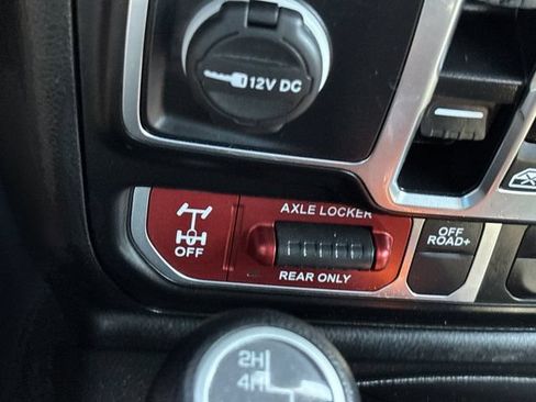 Used 2024 Jeep Gladiator Sport AWD/4WD image 35
