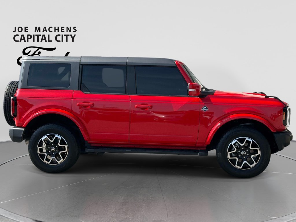 Used 2024 Ford Bronco Outer Banks AWD/4WD image 3