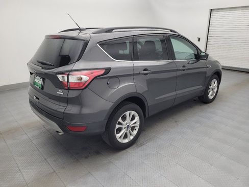 Used 2017 Ford Escape SE w/ Equipment Group 201A FWD image 10