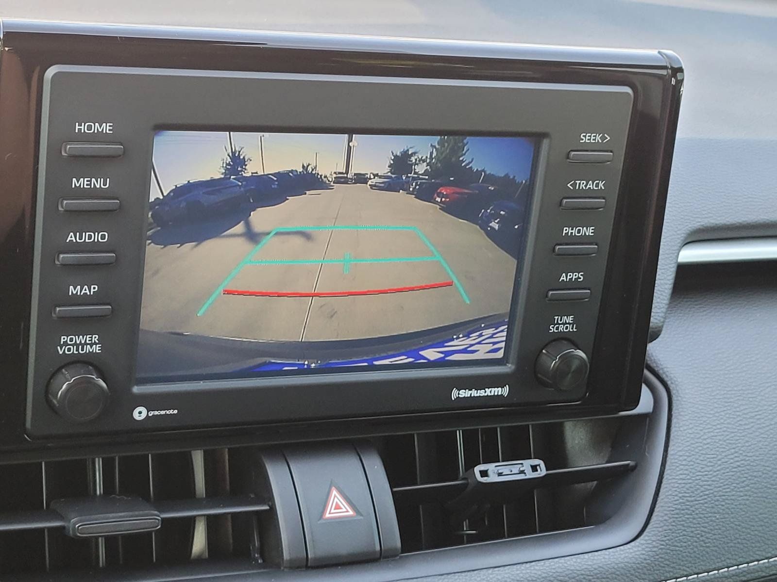 Used 2022 Toyota RAV4 LE AWD/4WD image 10