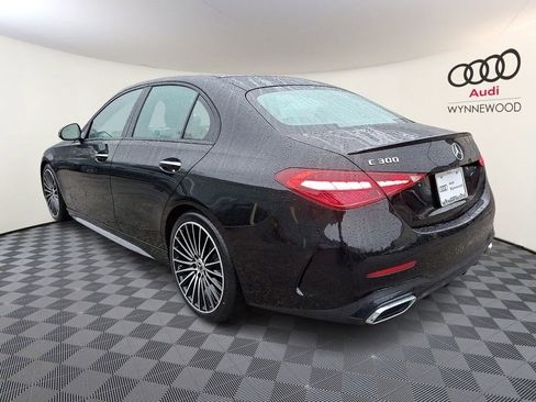 Used 2022 Mercedes-Benz C 300 4MATIC Sedan image 4